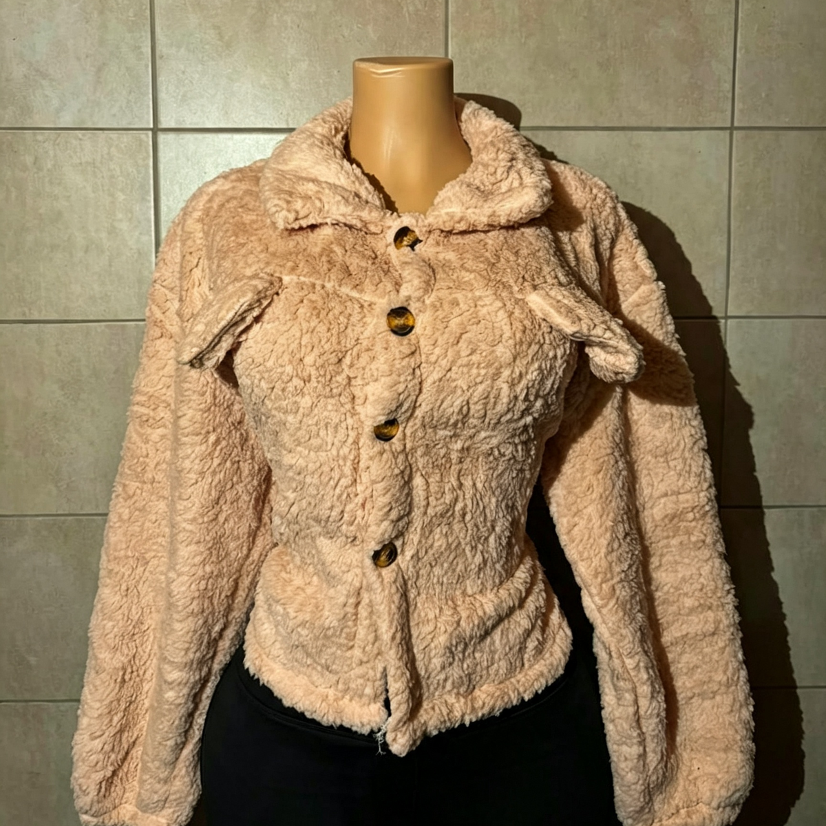 Chaqueta Corta de Chiporro — Cuello Solapa, Botones